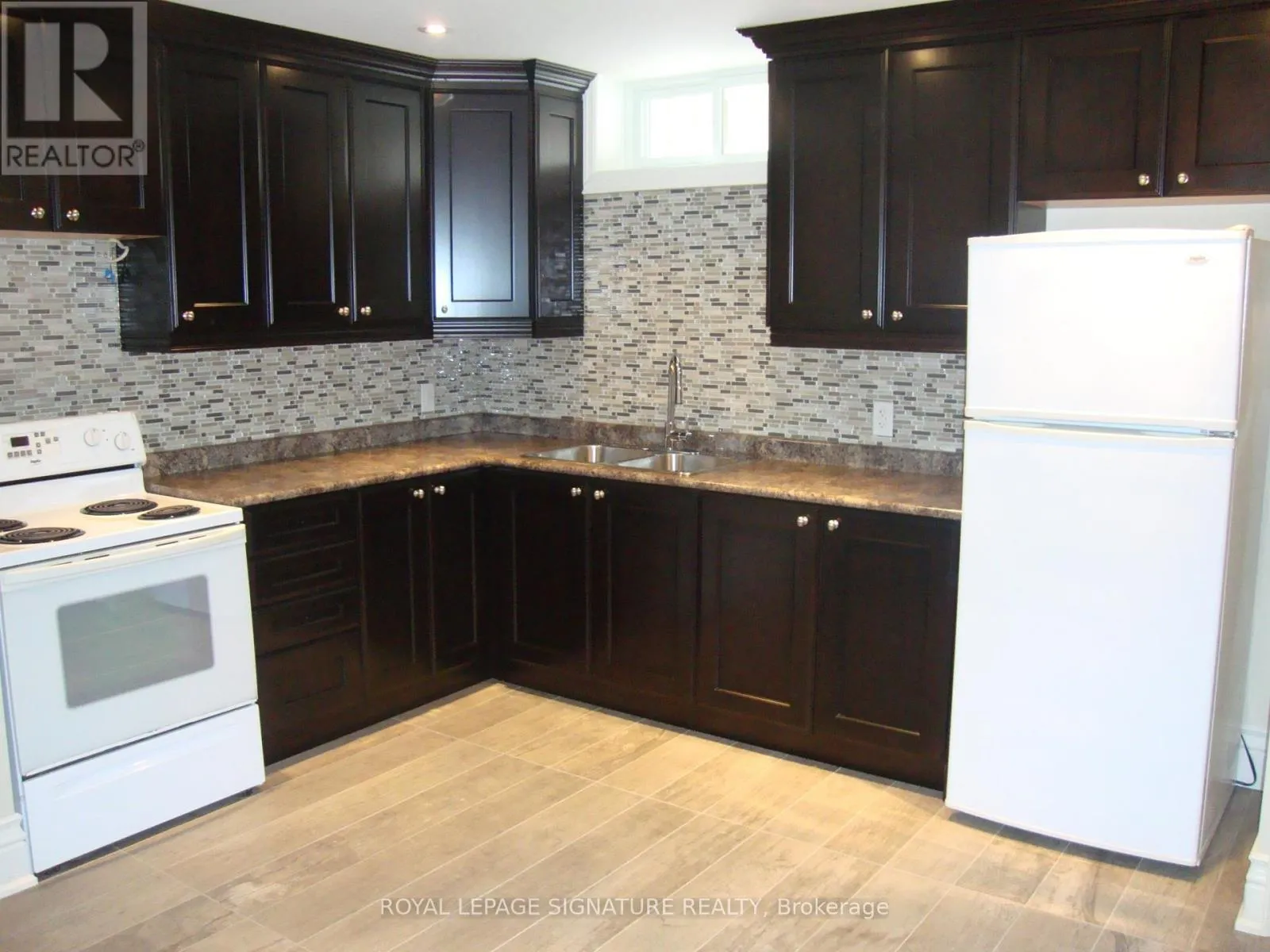 House for rent: Bsmt Unit - 179 Durant Avenue, Toronto, Ontario M4J 4W5