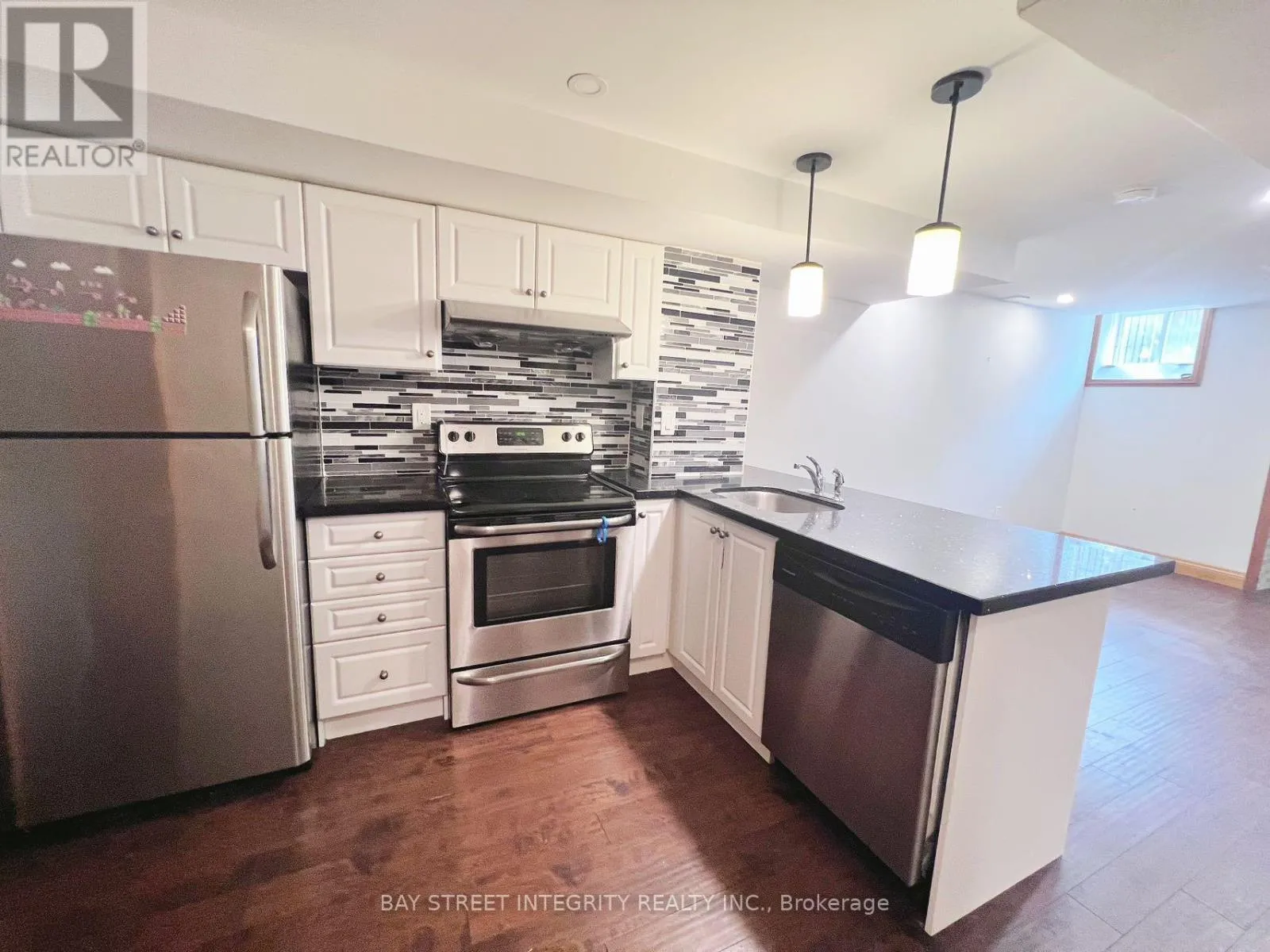 House for rent: Bsmt-220 Sixteen Mile Drive, Oakville, Ontario L6M 0T8