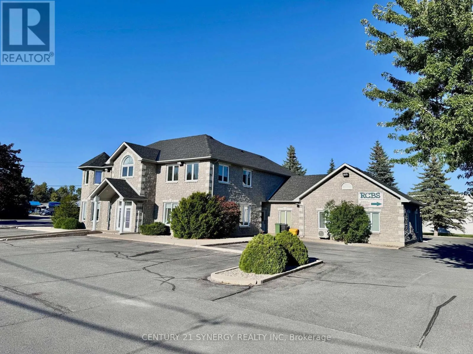 C - 170 Bay Street, Russell, Ontario K0A 1W0