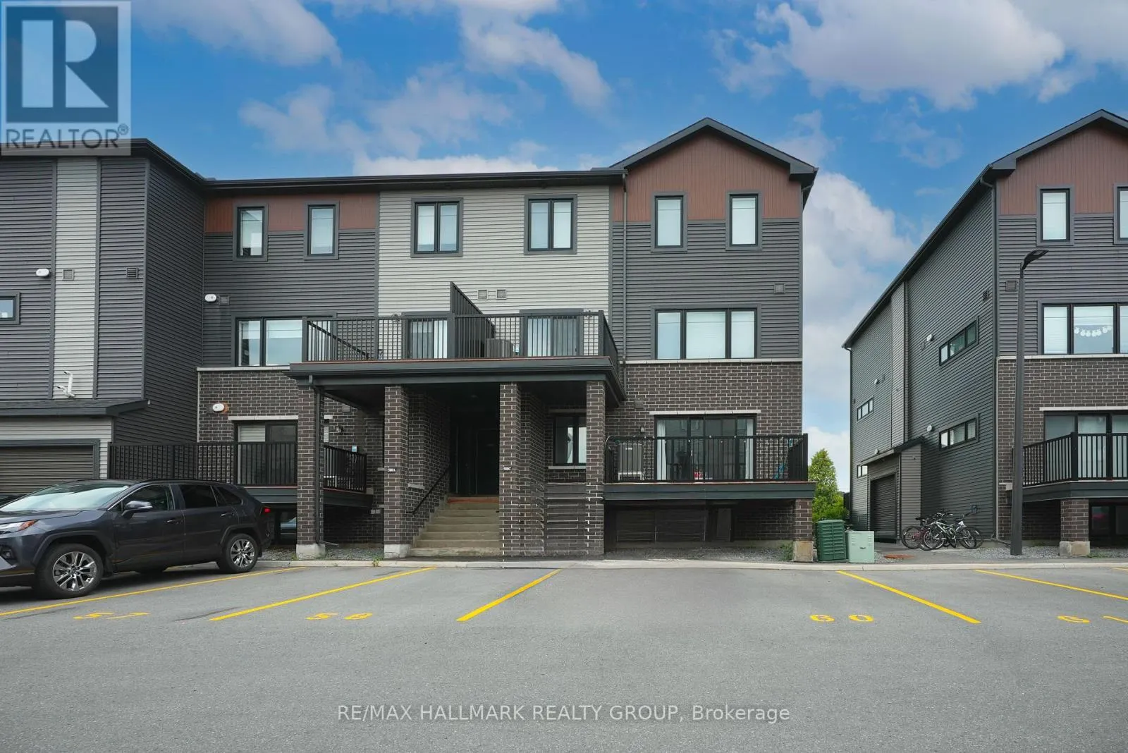 Row / Townhouse for rent: C - 500 Eldorado Private, Ottawa, Ontario K2K 1X9