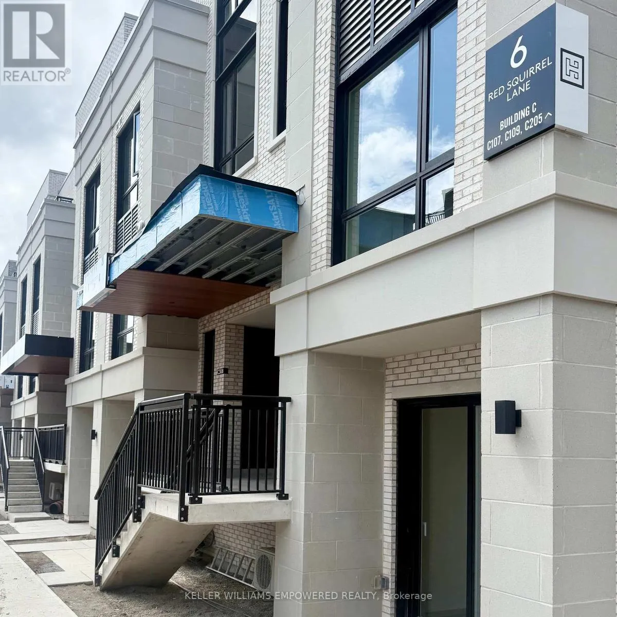 Row / Townhouse for rent: C205 - 6 Red Squirrel Lane, Richmond Hill, Ontario L4S 0P5