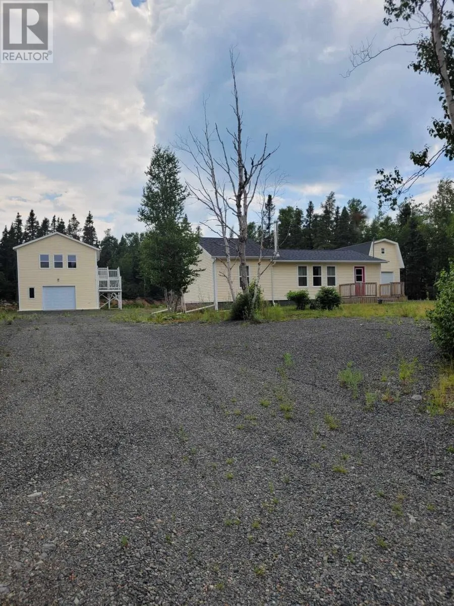 Recreational for rent: C68 Crooked Lake Road, Badger, Newfoundland & Labrador A0H 1A0