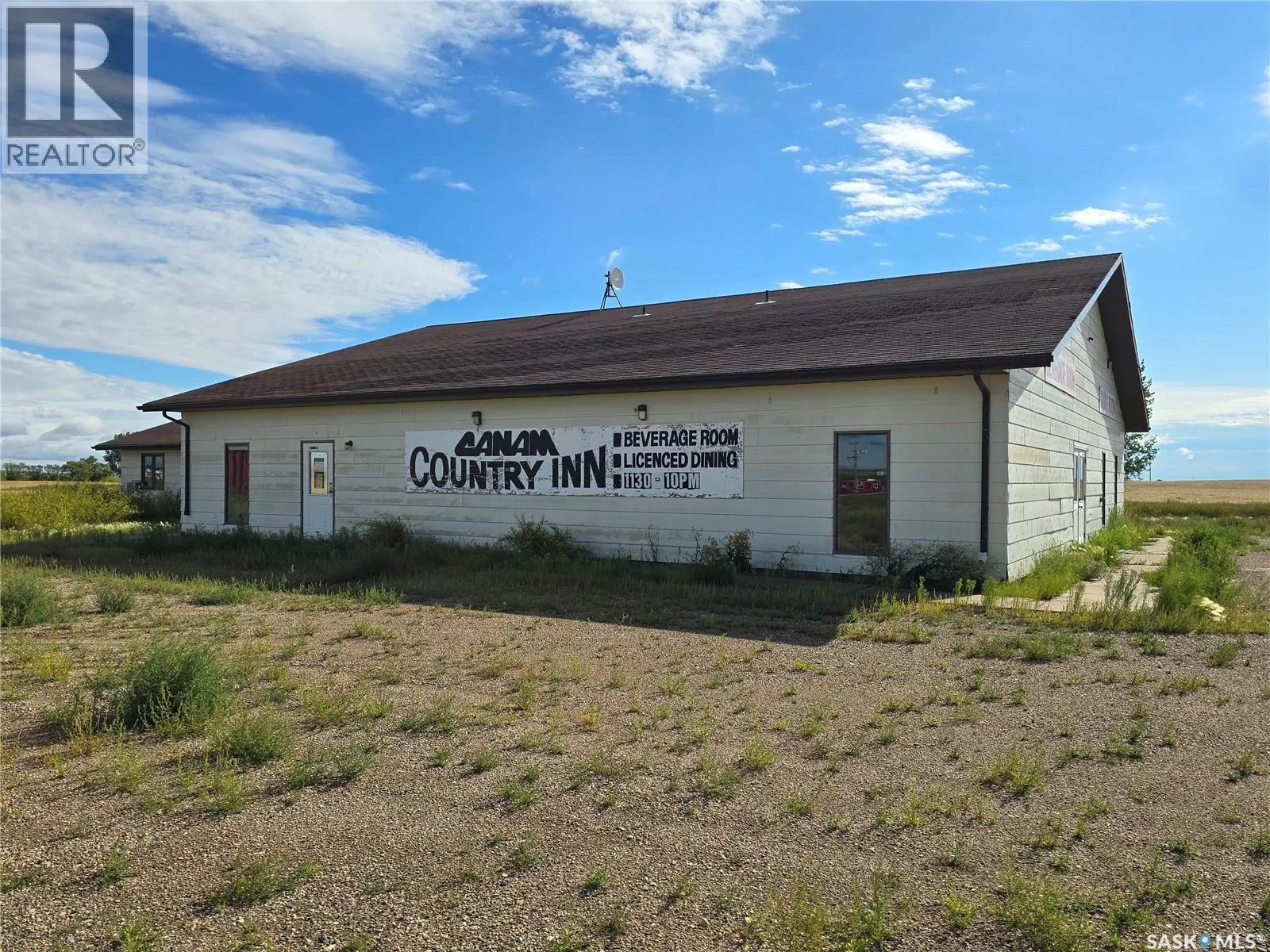 Canam Country Inn, Oungre, Saskatchewan S0C 2M0