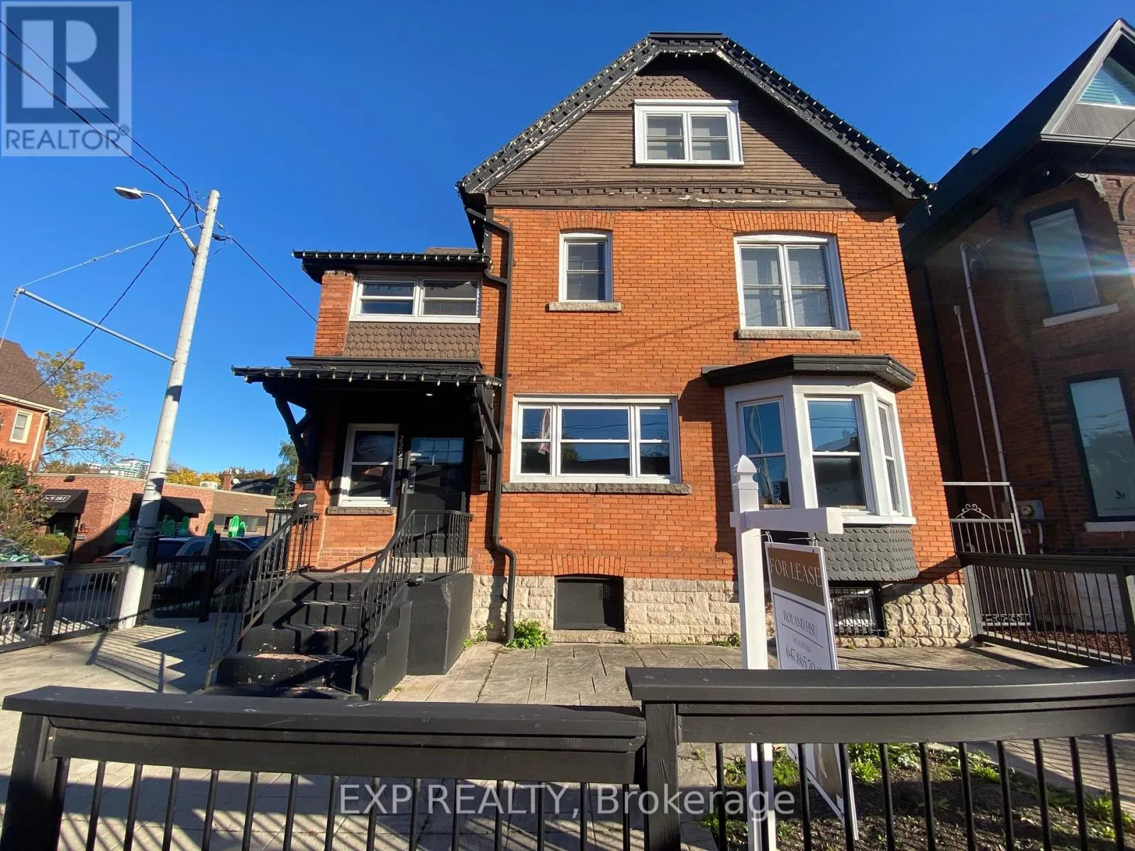 Commercial - 229 Locke Street S, Hamilton, Ontario L8P 4B8