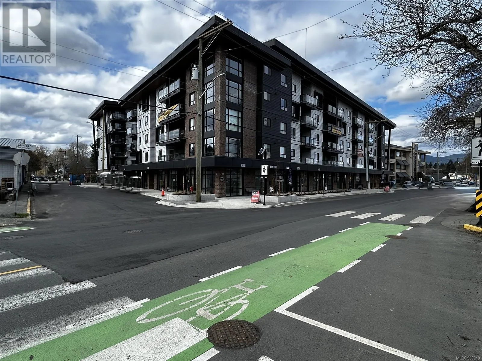 Commercial Mix for rent: Cru 2 107 Evans St, Duncan, British Columbia V9L 1P5