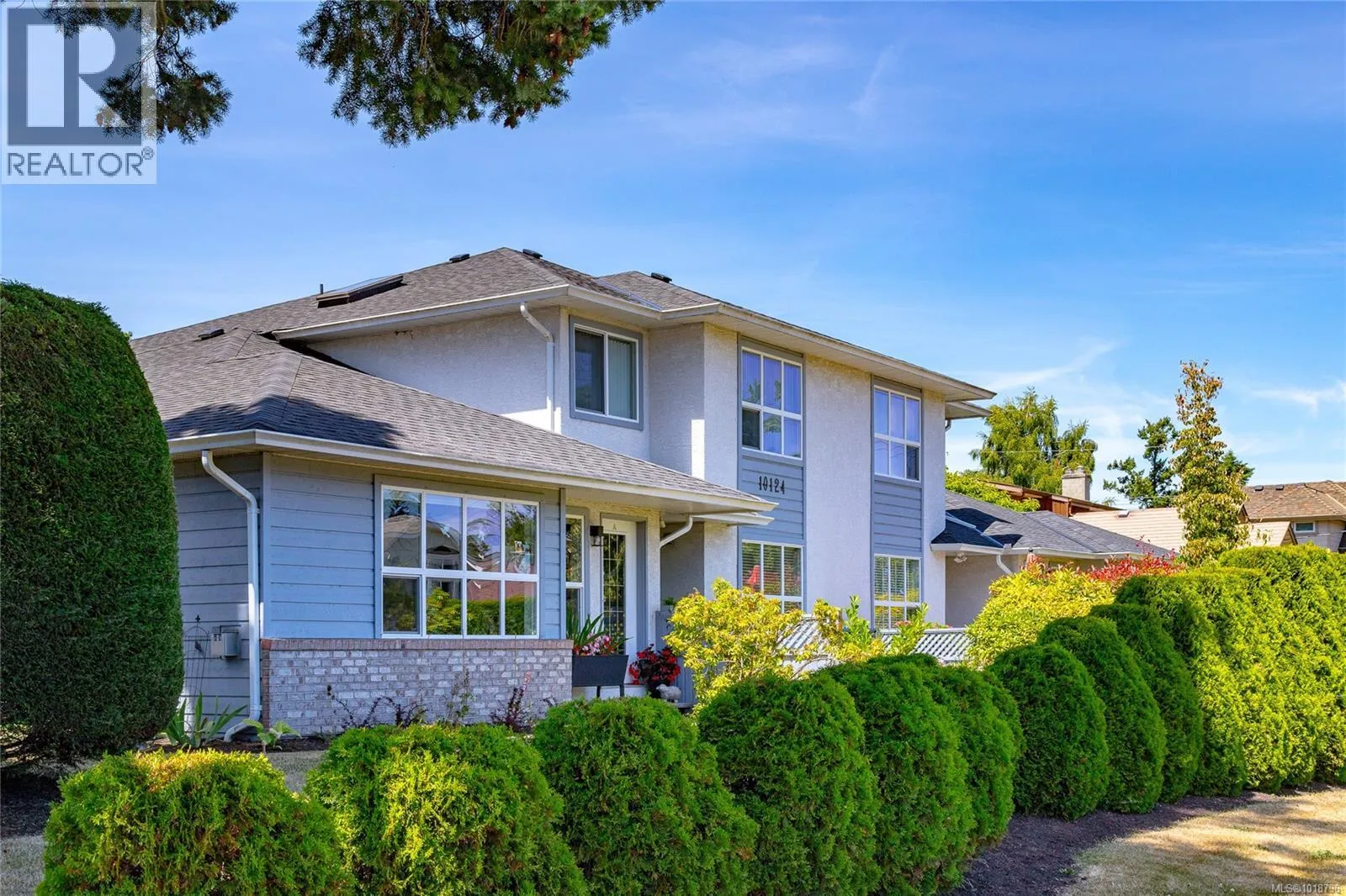 Row / Townhouse for rent: D 10124 Resthaven Dr, Sidney, British Columbia V8L 3G6