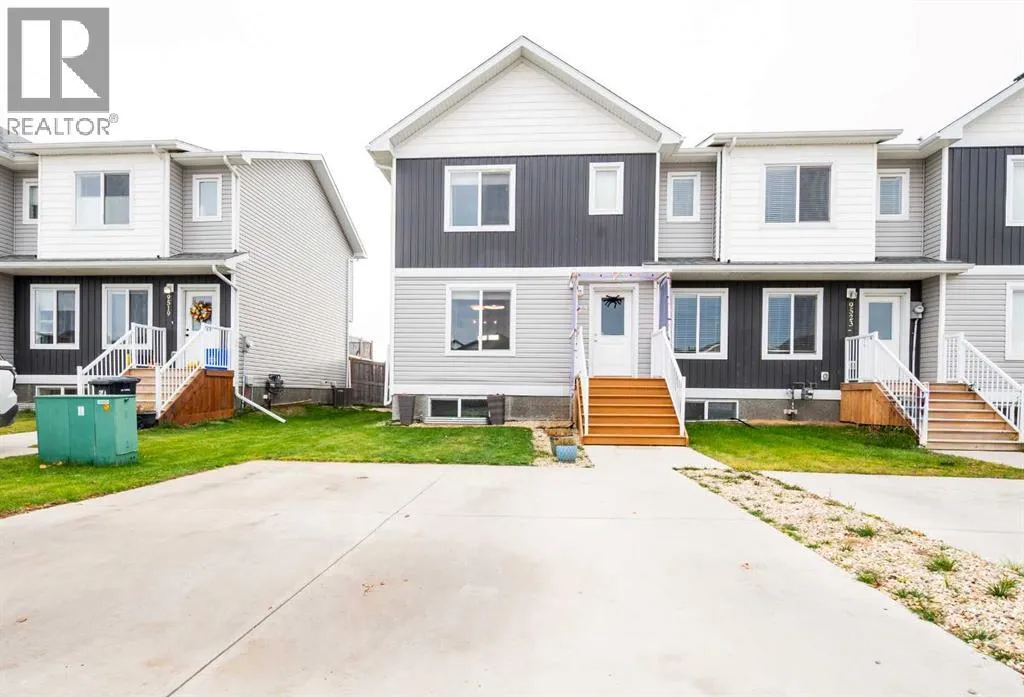 Row / Townhouse for rent: D, 9523 112 Avenue, Clairmont, Alberta T8X 4G8