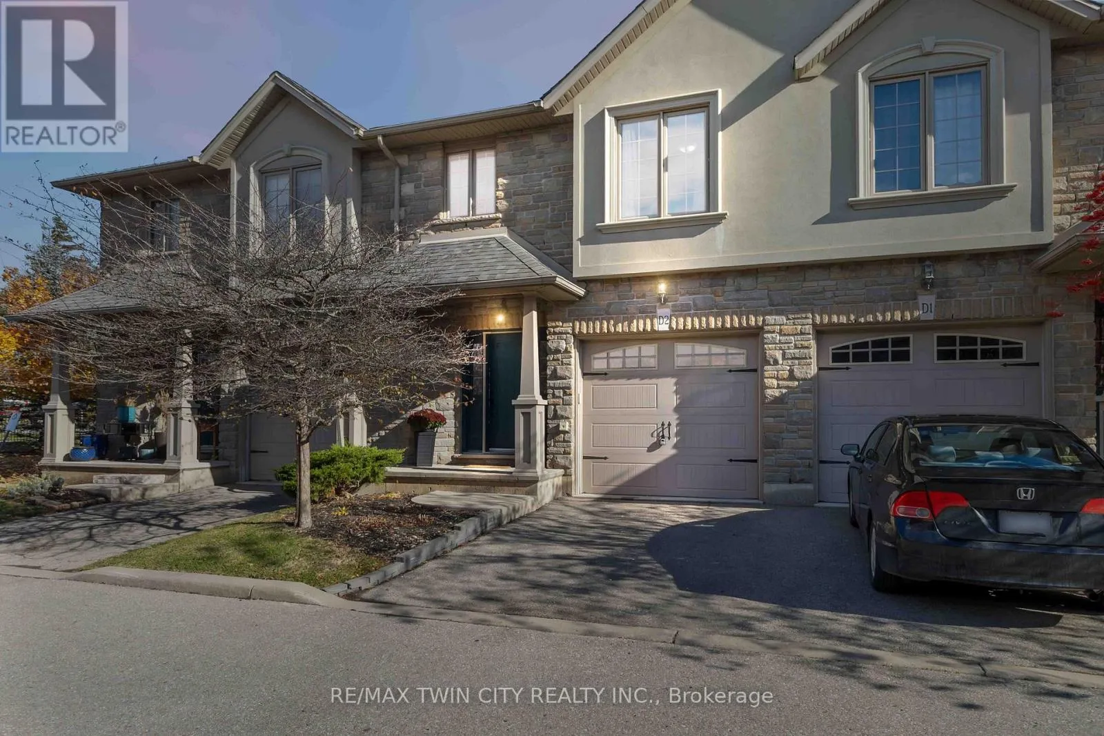 Row / Townhouse for rent: D2 - 12 Brantwood Park Road, Brantford, Ontario N3P 1G2