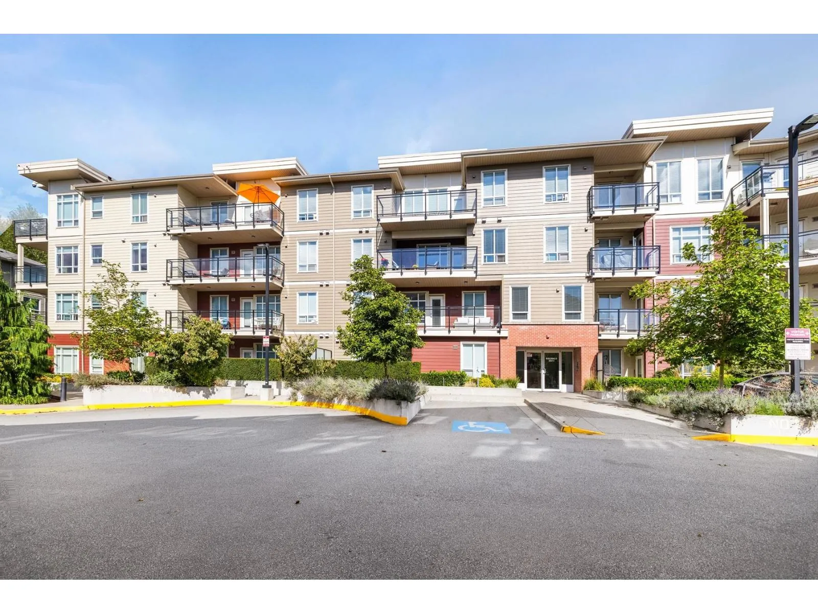 Apartment for rent: D203 20211 66 Avenue, Langley, British Columbia V2Y 0L4