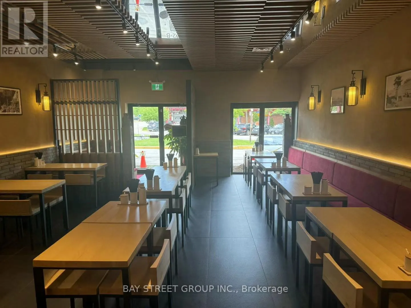 D2-b - 888 Dundas Street E, Mississauga, Ontario L4Y 4G6