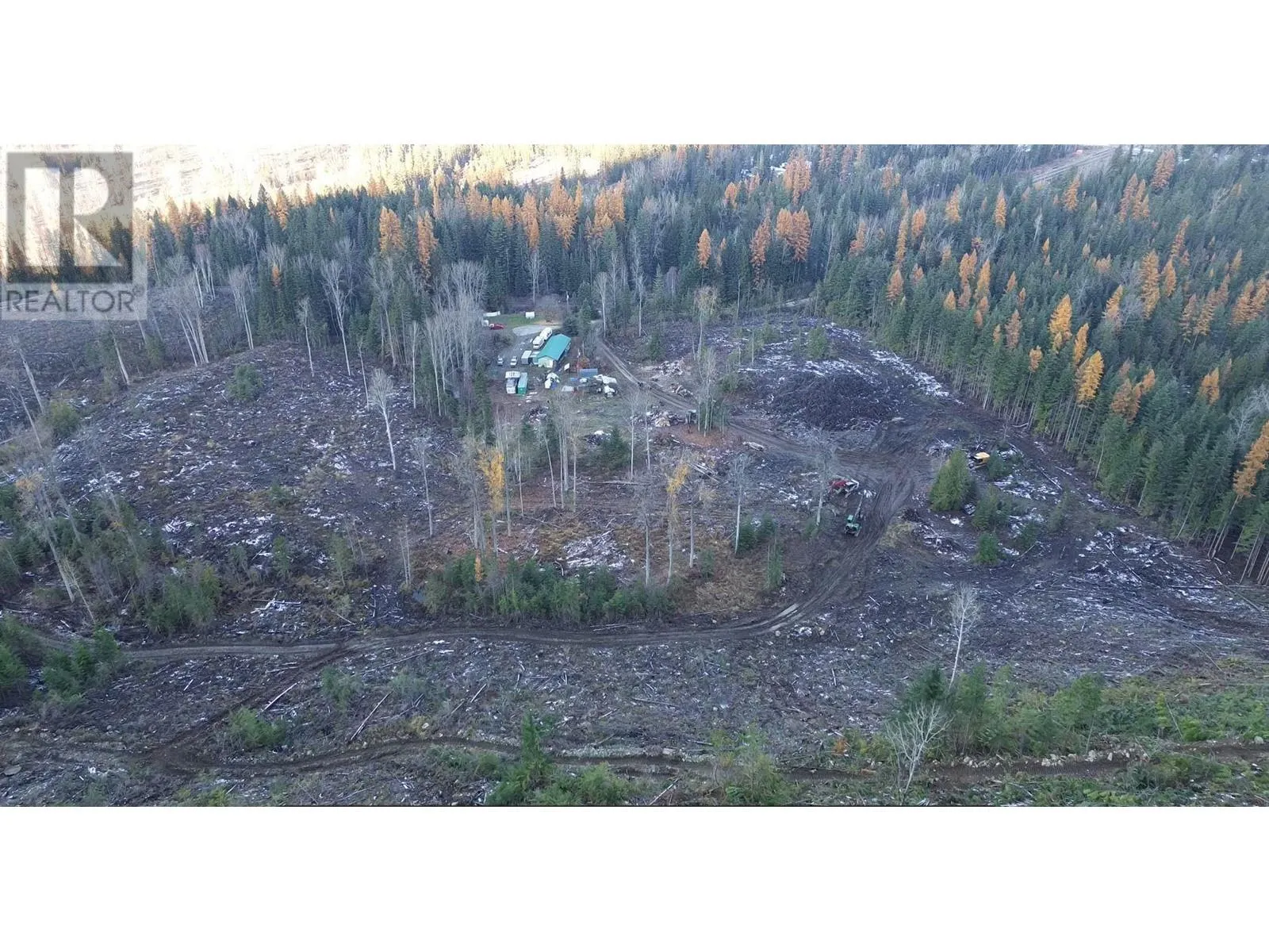 Other for rent: Dl 7094 Clement Road, Kitchener, British Columbia V0B 1W1