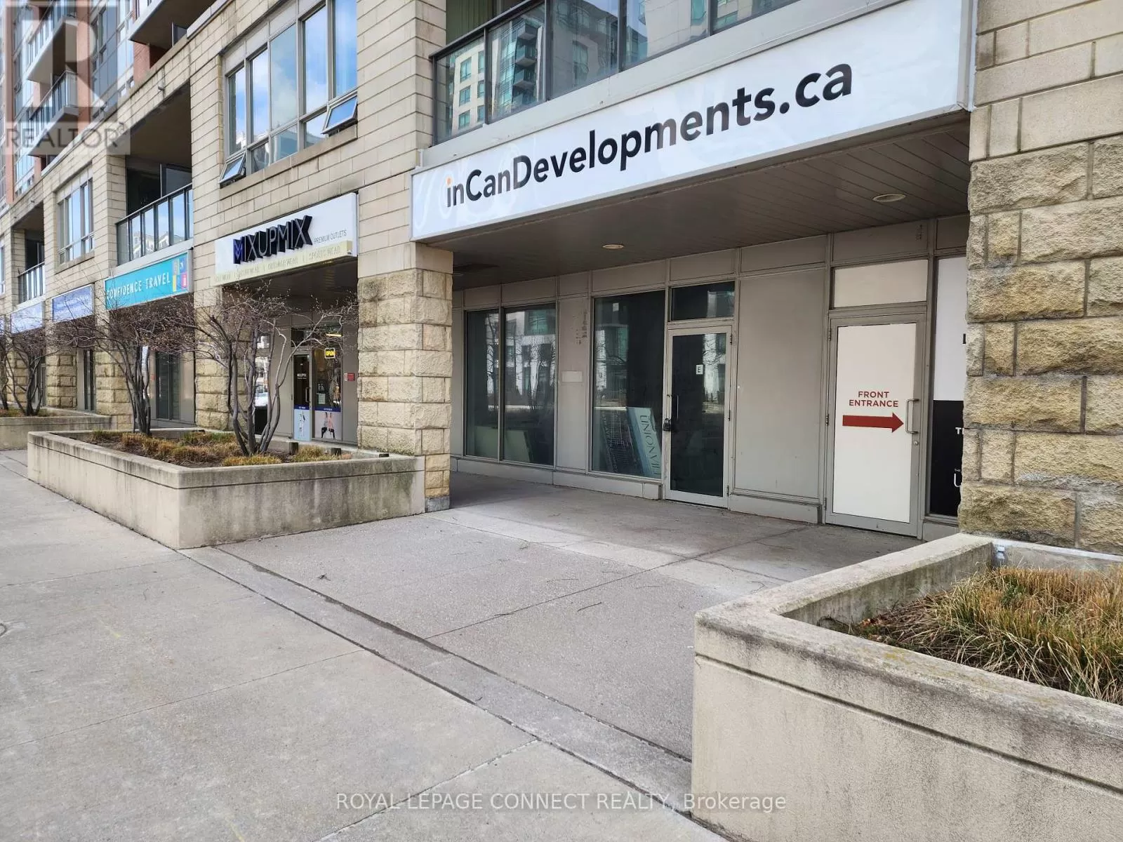 Retail for rent: E - 60 South Town Centre Boulevard, Markham, Ontario L3G 0C5
