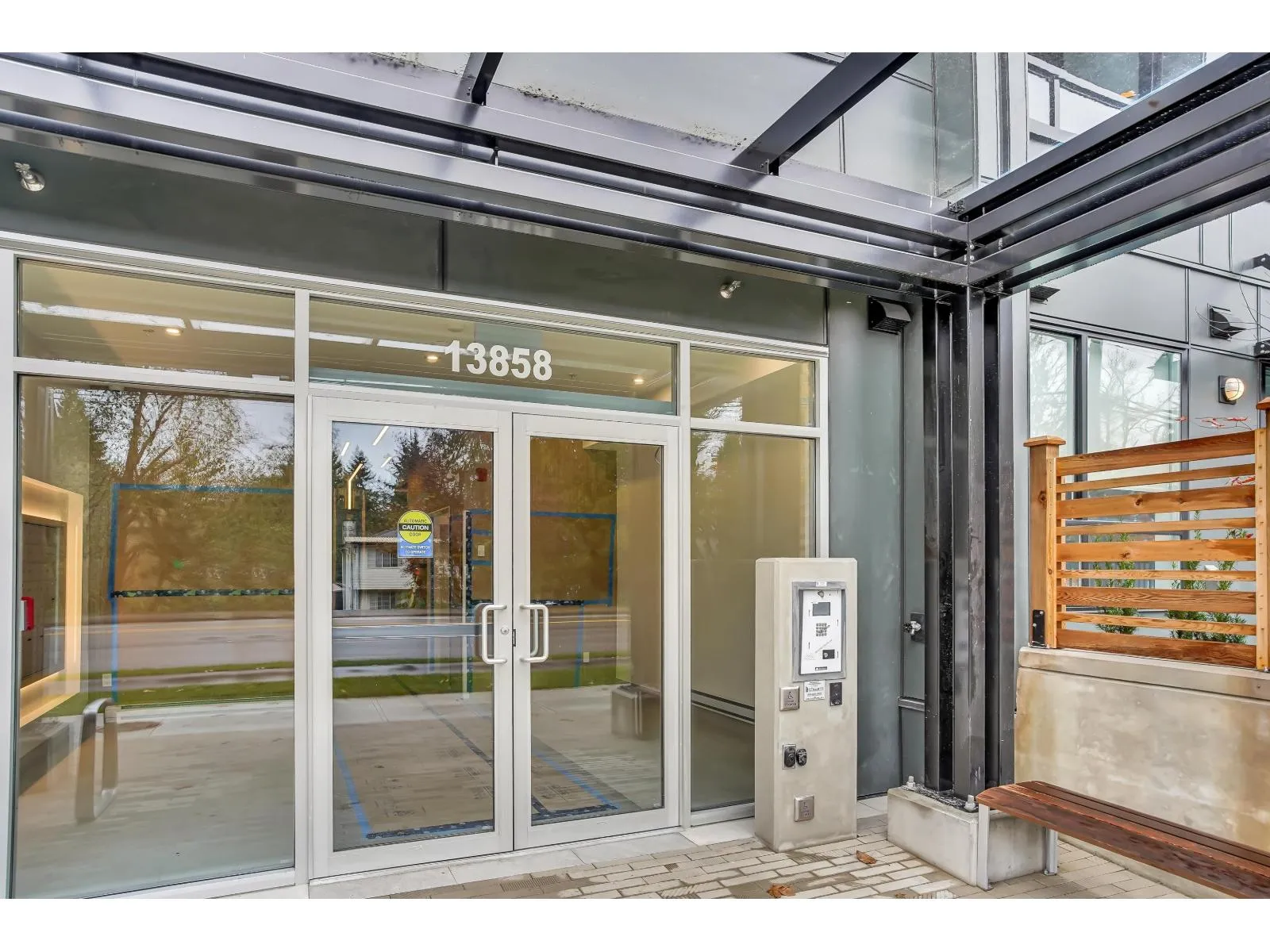 Apartment for rent: E318 13858 108 Avenue, Surrey, British Columbia V3T 0T9