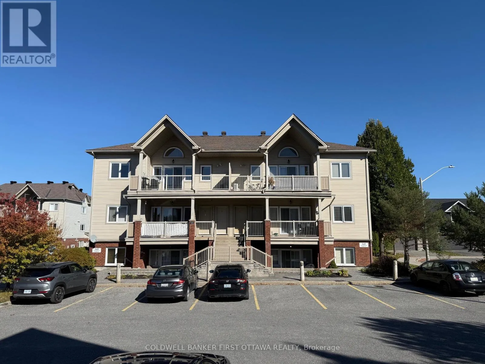 Apartment for rent: F - 143 Oldfield Street, Ottawa, Ontario K2G 7C7