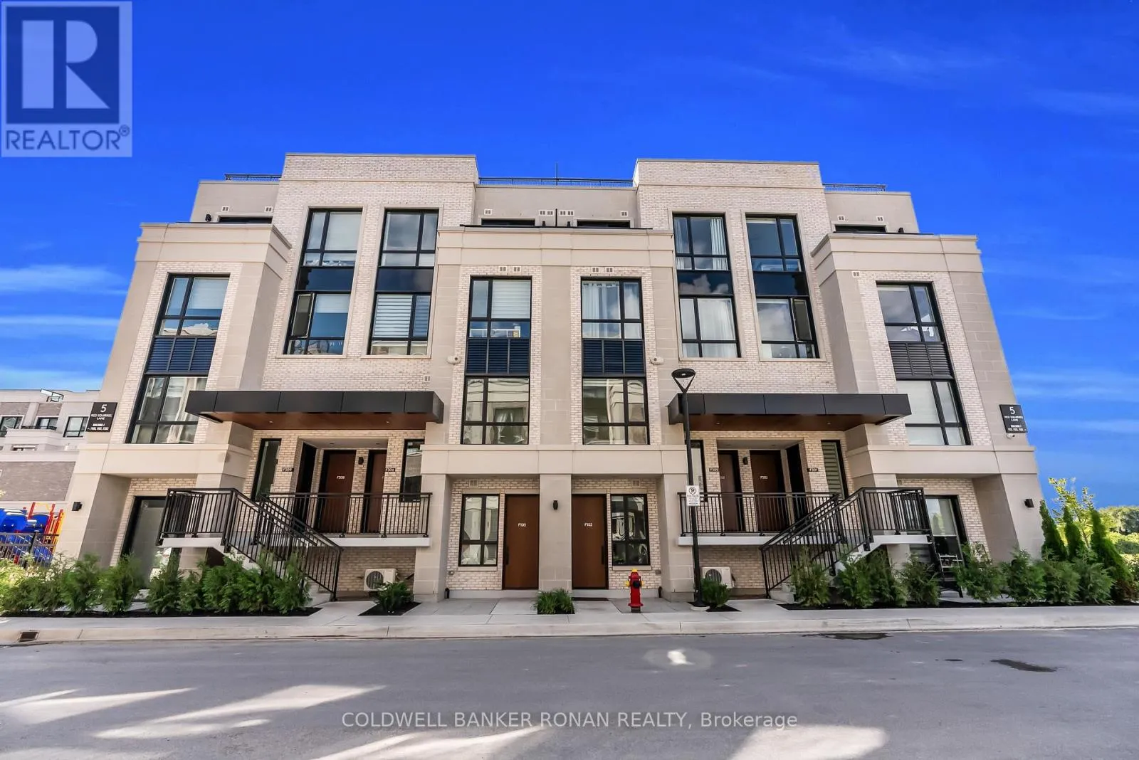 Row / Townhouse for rent: F-102 - 5 Red Squirrel Lane, Richmond Hill, Ontario L4S 0P5