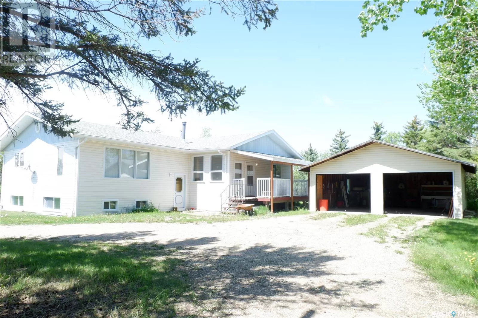 House for rent: Feicht Acreage, Lake Of The Rivers Rm No. 72, Saskatchewan S0H 0B0