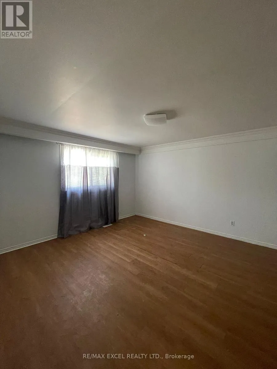 House for rent: Front Unit - 24 Sylvia Street, Barrie, Ontario L4M 5J4