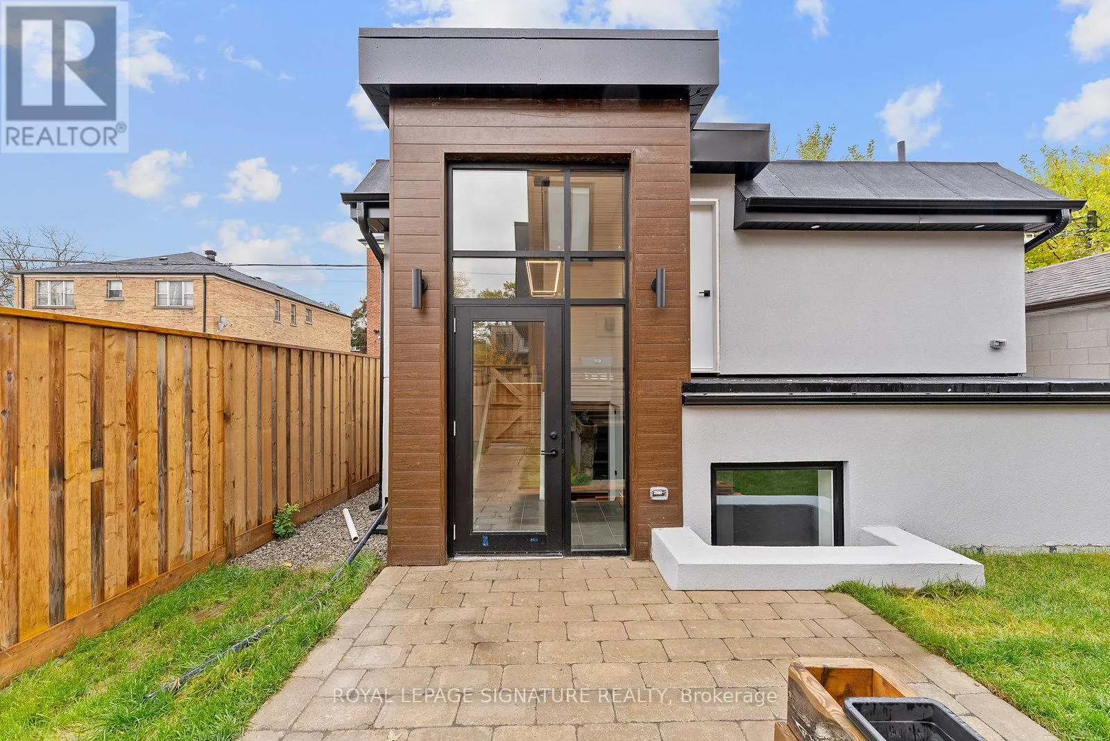 House for rent: Garden - 45 William Street, Toronto, Ontario M9N 2G6