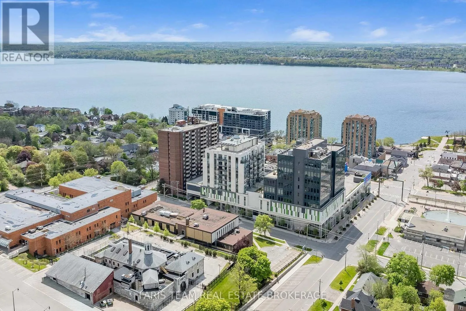 Apartment for rent: Gph5 - 111 Worsley Street, Barrie, Ontario L4M 0J5