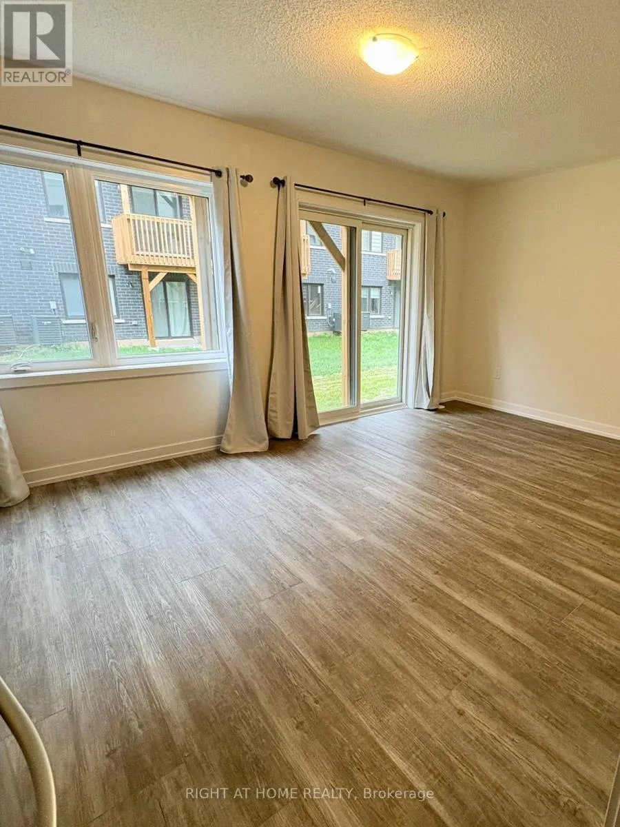 Row / Townhouse for rent: Ground Floor - 1355 Shevchenko Boulevard, Oakville, Ontario L6M 5R4