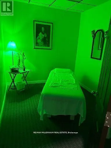 H1 - 227 Bunting Road, St. Catharines, Ontario L2M 3Y2