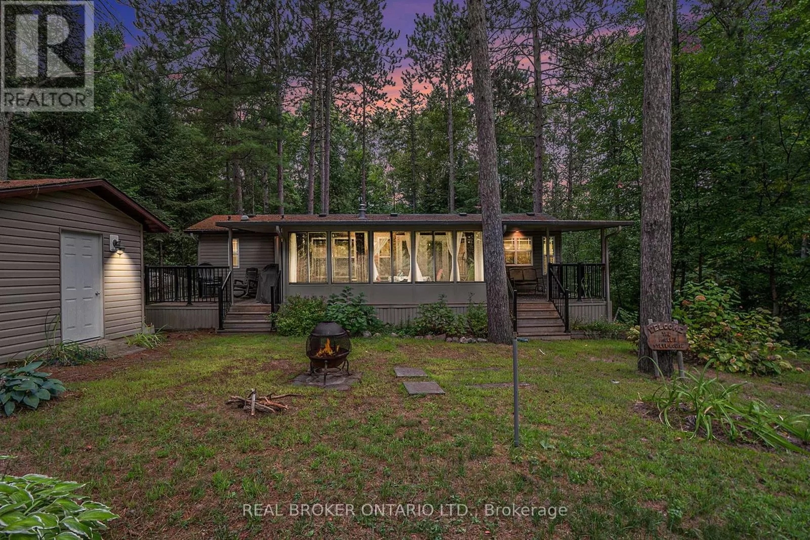 Mobile Home for rent: H10 - 240 Pinewood Park Road, Whitewater Region, Ontario K0J 1Y0