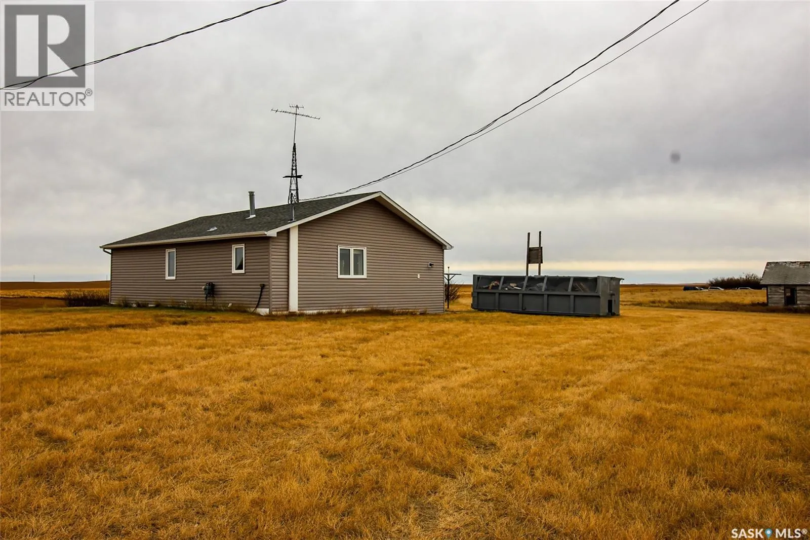 House for rent: Haux Acreage, Bone Creek Rm No. 108, Saskatchewan S0N 2M0