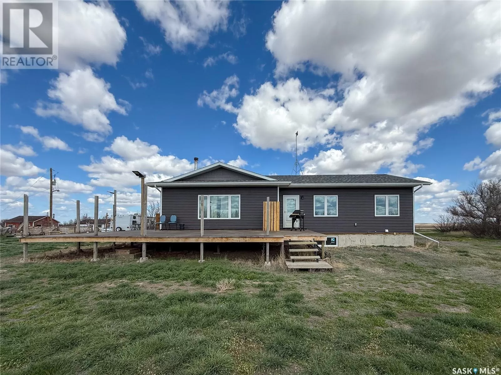 House for rent: Hazlet Acreage, Pittville Rm No. 169, Saskatchewan S0N 1E0