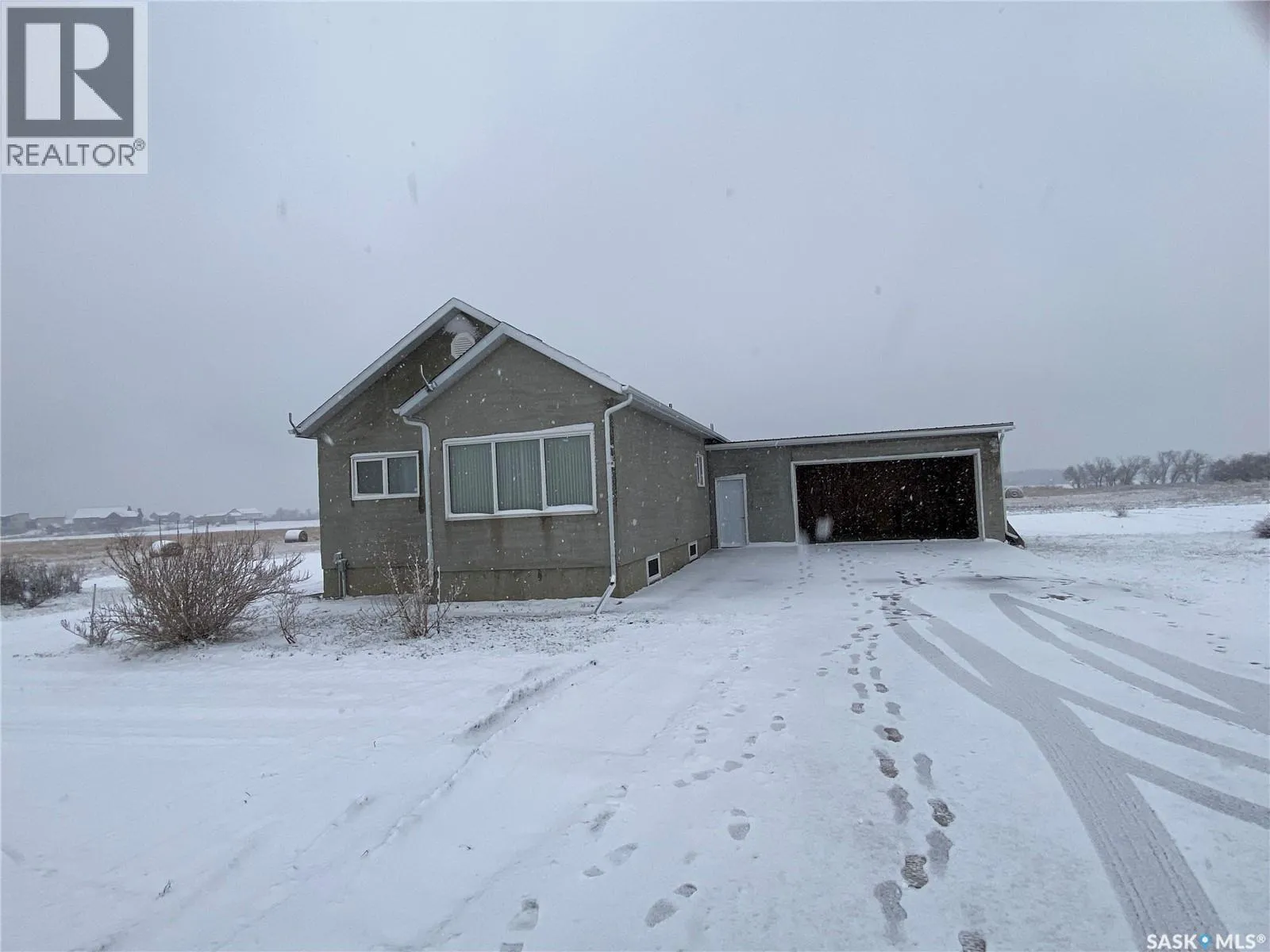 House for rent: Hydamacka Acreage, Orkney Rm No. 244, Saskatchewan S3N 3L8
