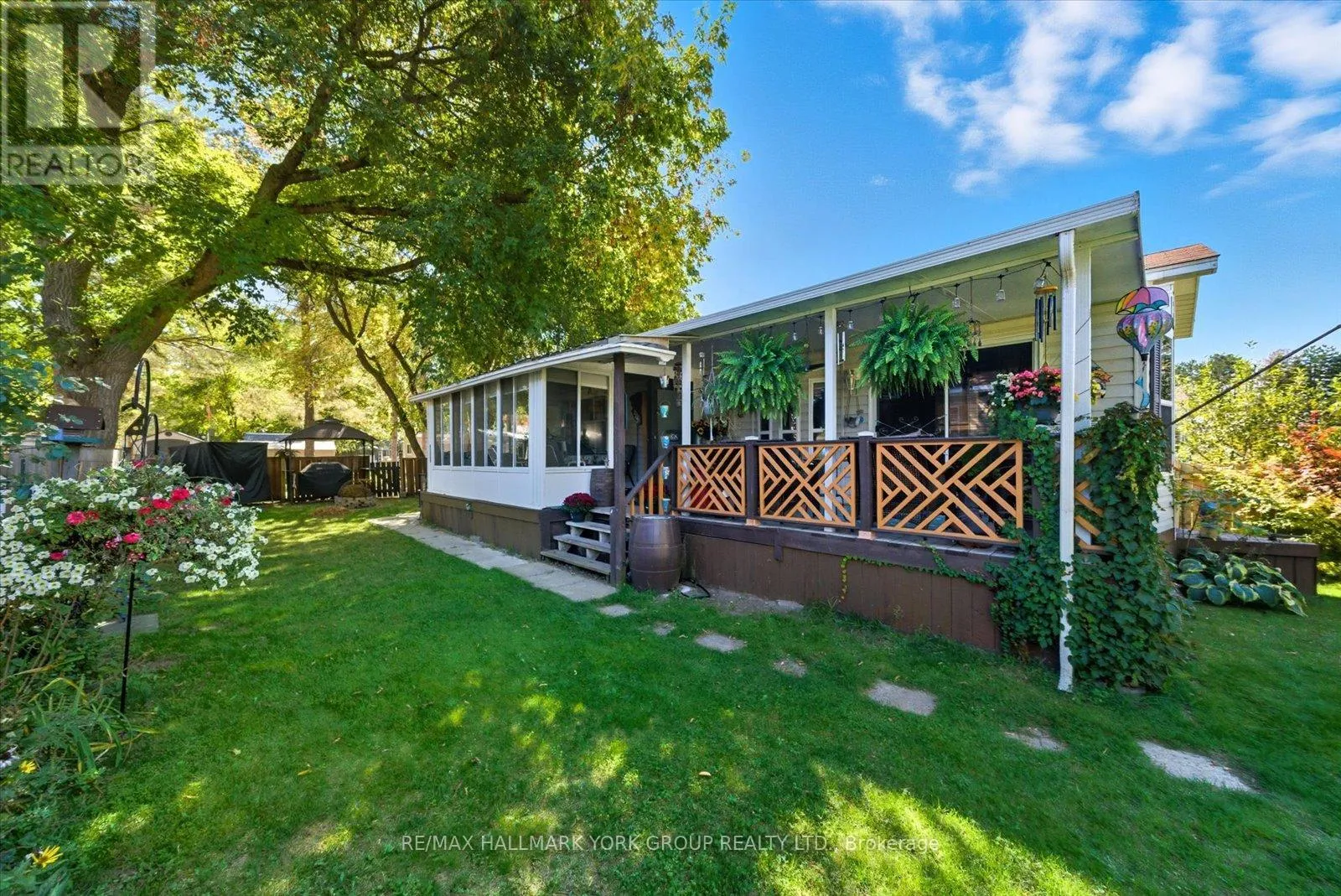 Mobile Home for rent: Lot #1 - 21469 On-48, East Gwillimbury, Ontario L0G 1M0