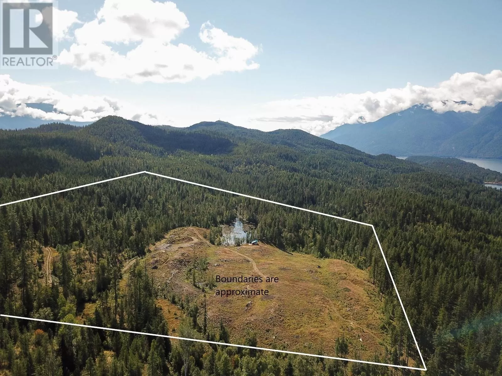 Other for rent: Lot 10 3a Highway, Crawford Bay, British Columbia V0B 1E0
