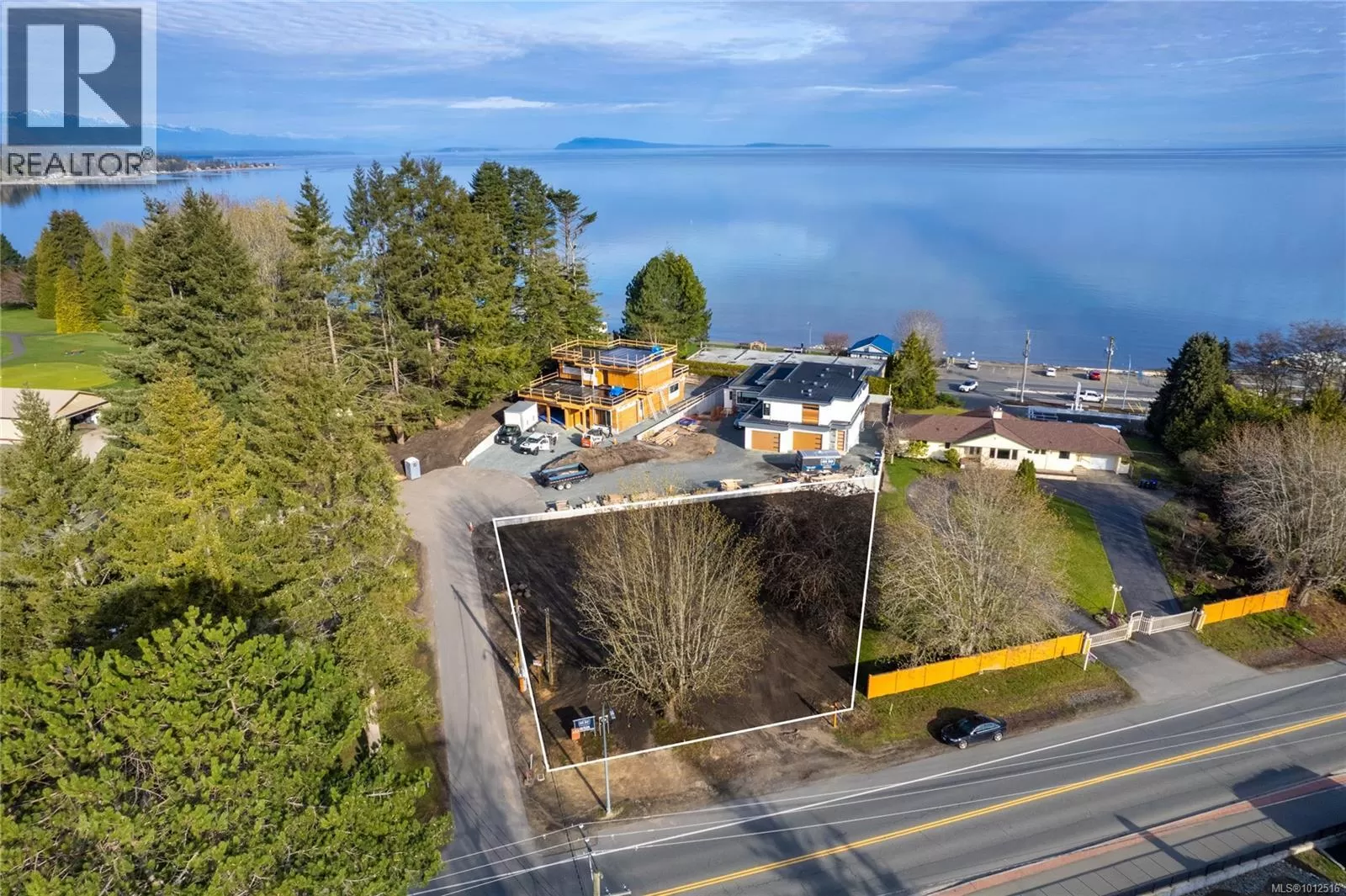 Lot 2 Memorial Ave, Qualicum Beach, British Columbia V9K 1G8
