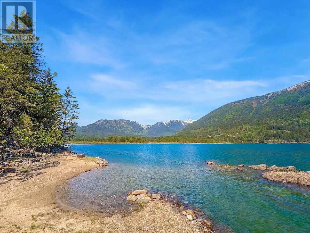 Other for rent: Lot 25 Fish Hawk Bay Road, Crawford Bay, British Columbia V0B 1E0