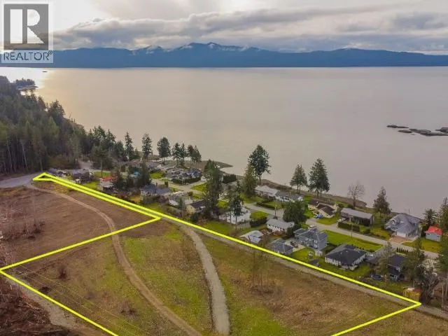 Lot 3 Centennial Drive, Powell River, British Columbia V8A 0S5