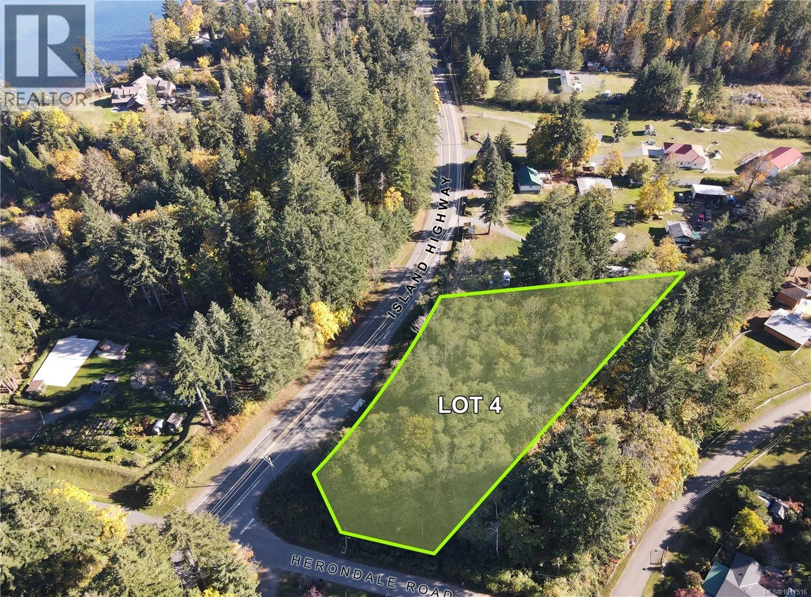 Lot 4 Island Hwy S, Royston, British Columbia V9N 9T1