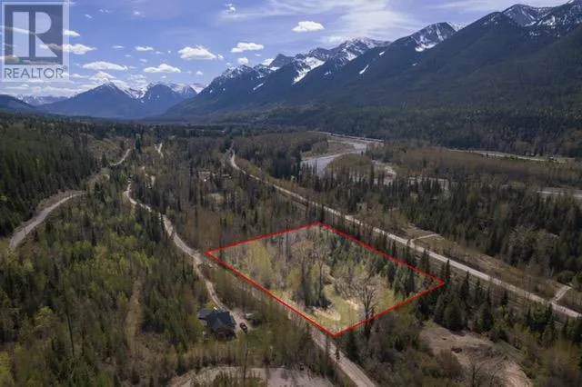 Other for rent: Lot 54 Cokato Road Unit# B, Fernie, British Columbia V0B 1M4