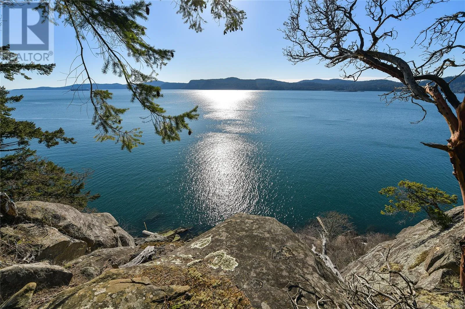 Lot A Beechwood Dr, Mayne Island, British Columbia V0N 2J2