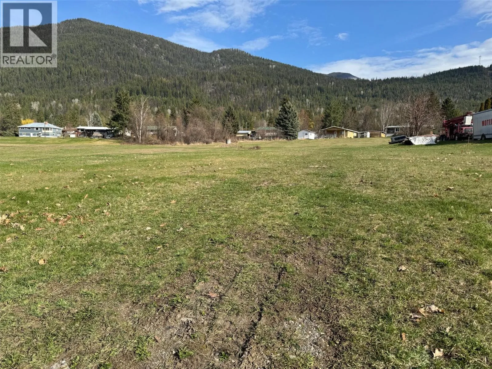 Other for rent: Lot H Oak Street, Fauquier, British Columbia V0G 1K0