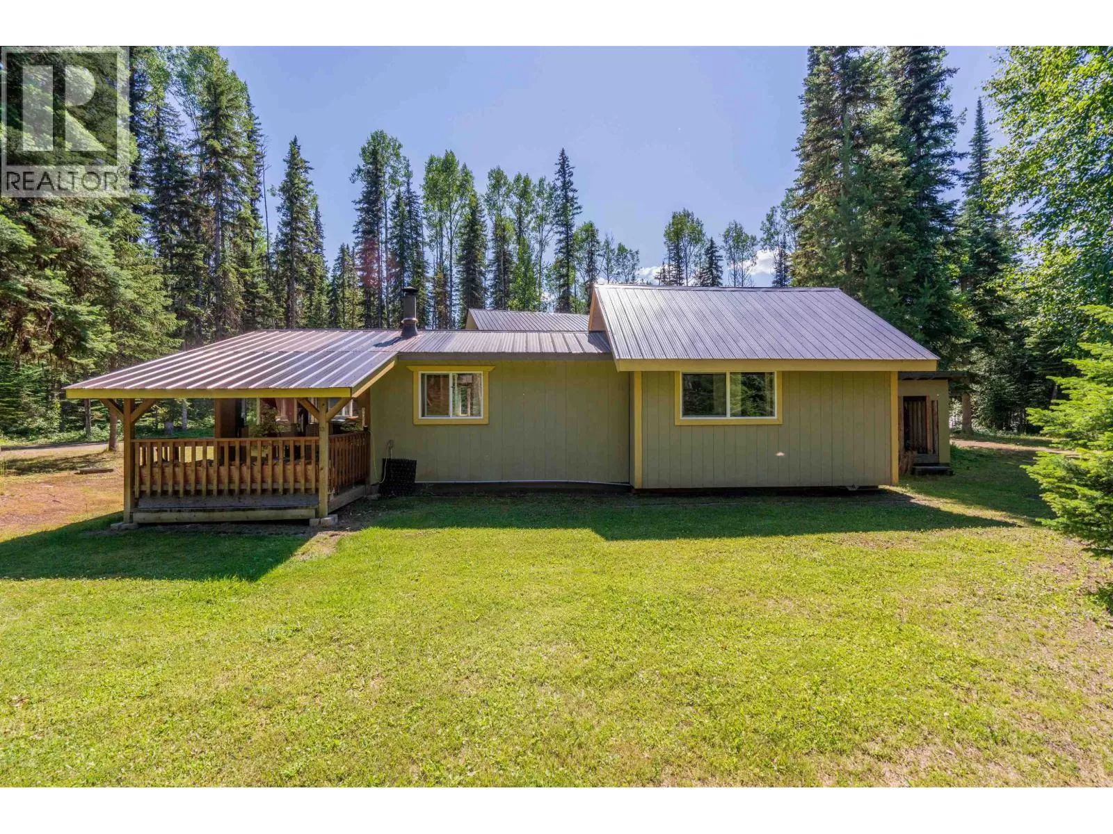 House for rent: Lots 3, 4, 5 Bowron Lake Road, Wells, British Columbia V0K 1R0