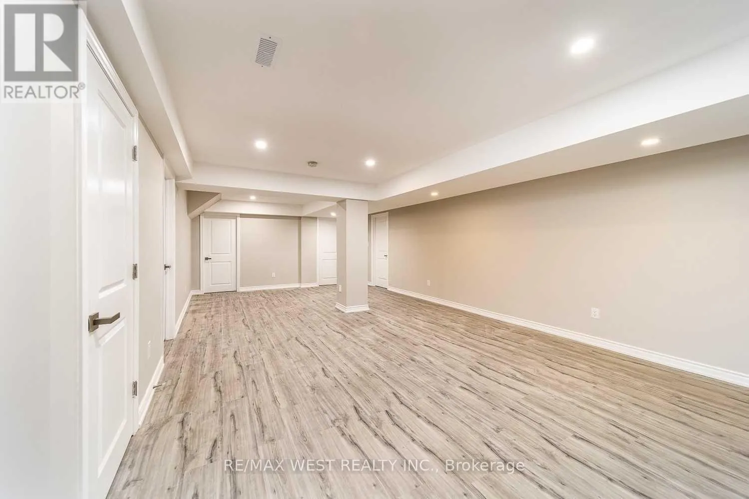 House for rent: Lower - 111 Ironside Drive, Vaughan, Ontario L4H 4C4