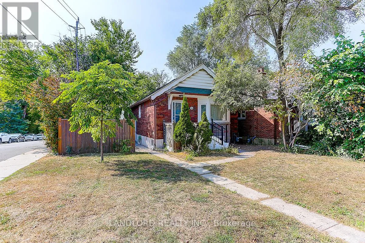 House for rent: Lower - 1206 Broadview Avenue, Toronto, Ontario M4K 2T2