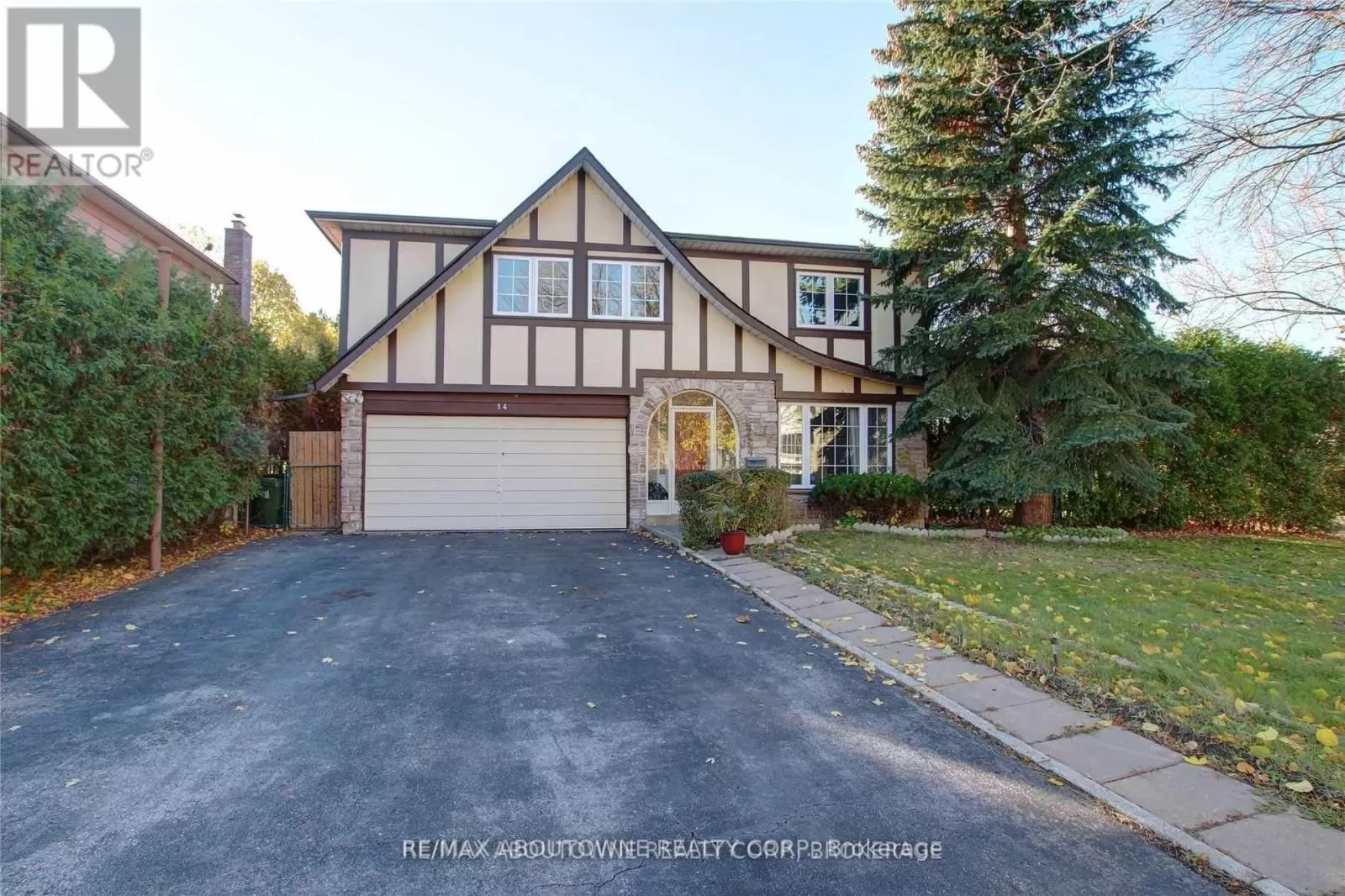 House for rent: Lower - 14 Angus Drive, Toronto, Ontario M2J 2X1