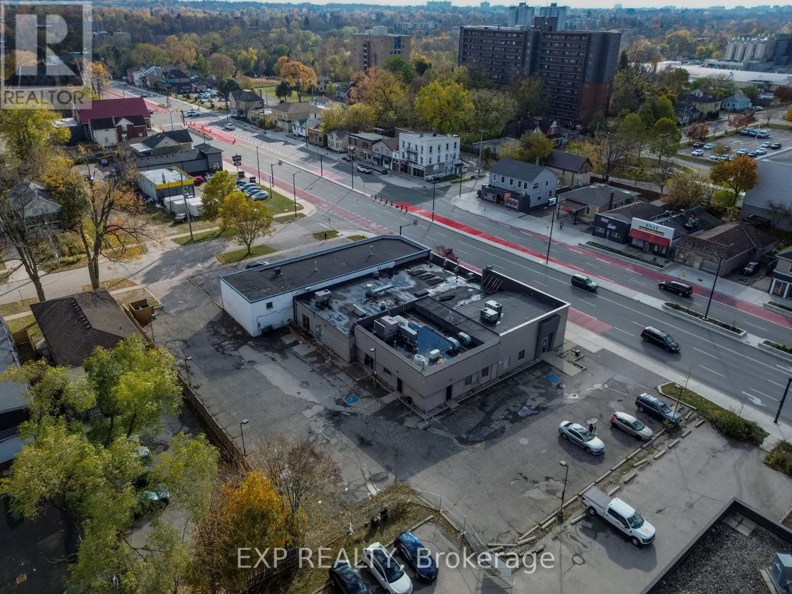 Lower - 222 Wellington Street, London East, Ontario N6B 2L3