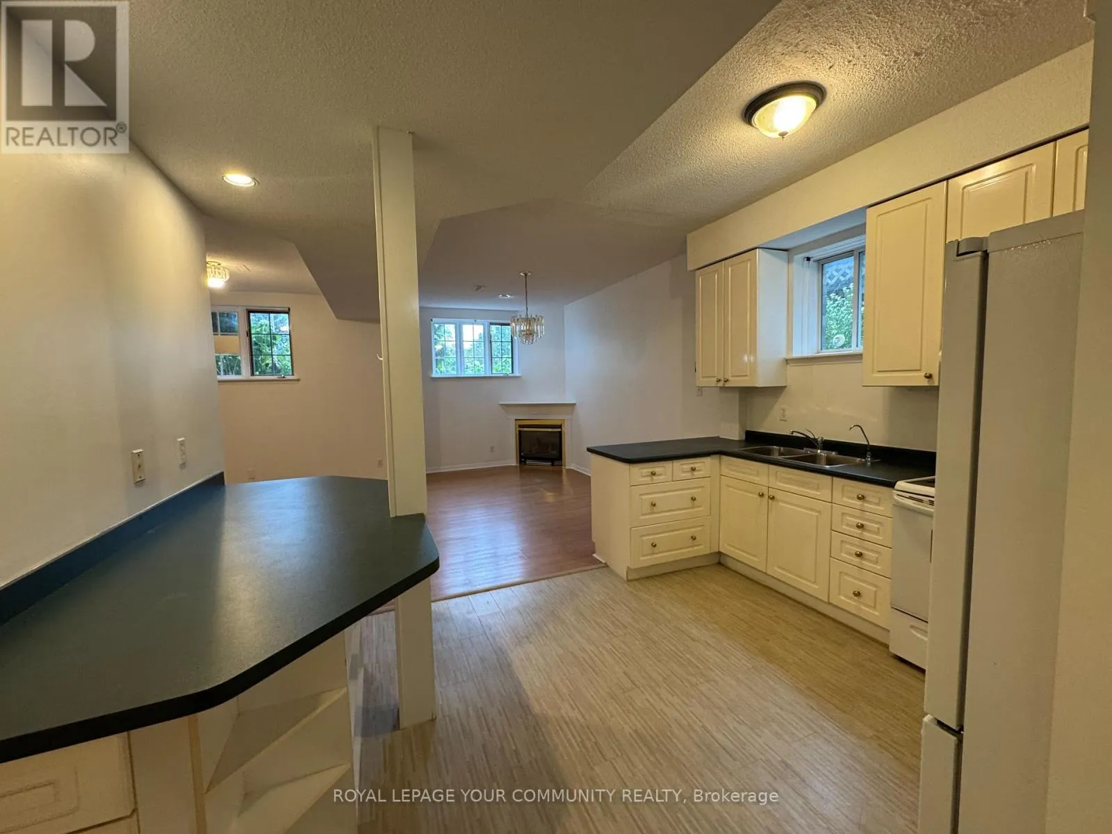 House for rent: Lower - 32 Ward Drive, Barrie, Ontario L4N 7N9