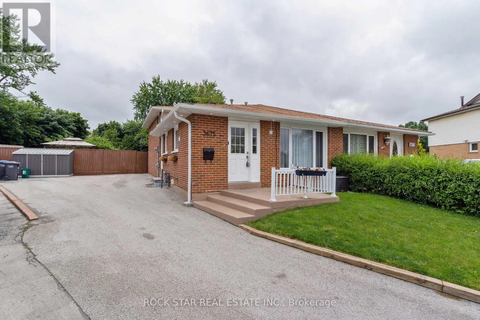 House for rent: Lower - 3675 Glencolin Court, Mississauga, Ontario L5C 2G3