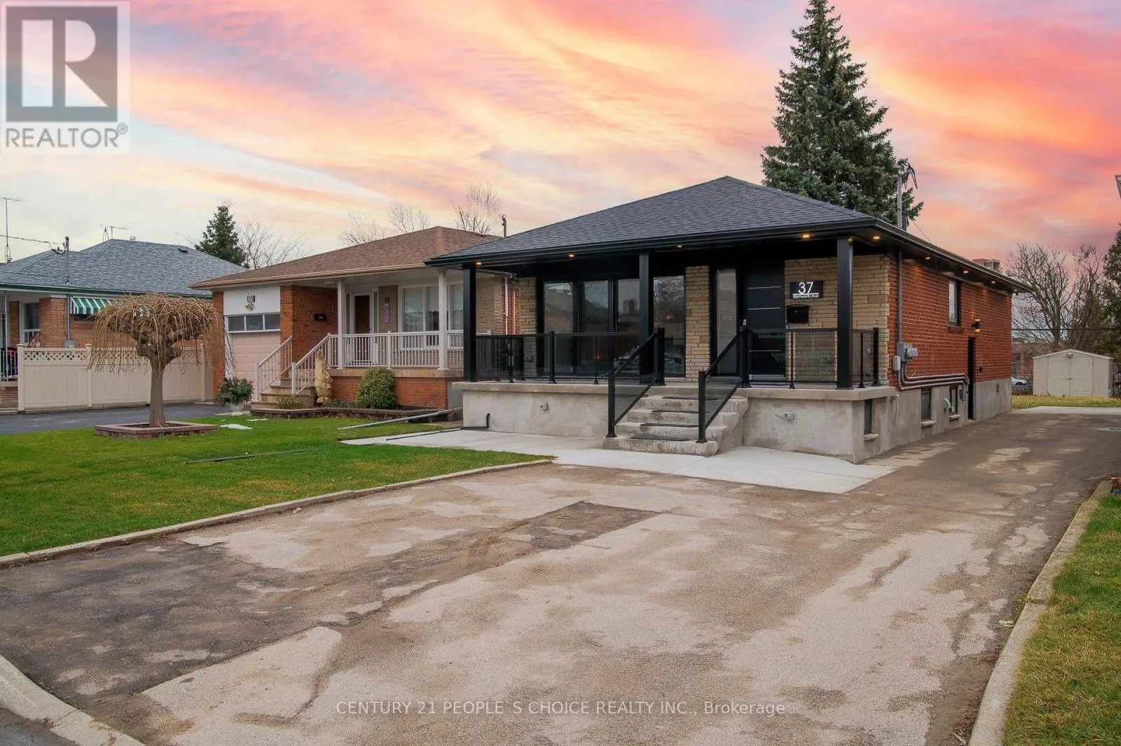 House for rent: Lower - 37 Bentworth Avenue, Toronto, Ontario M6A 1P1