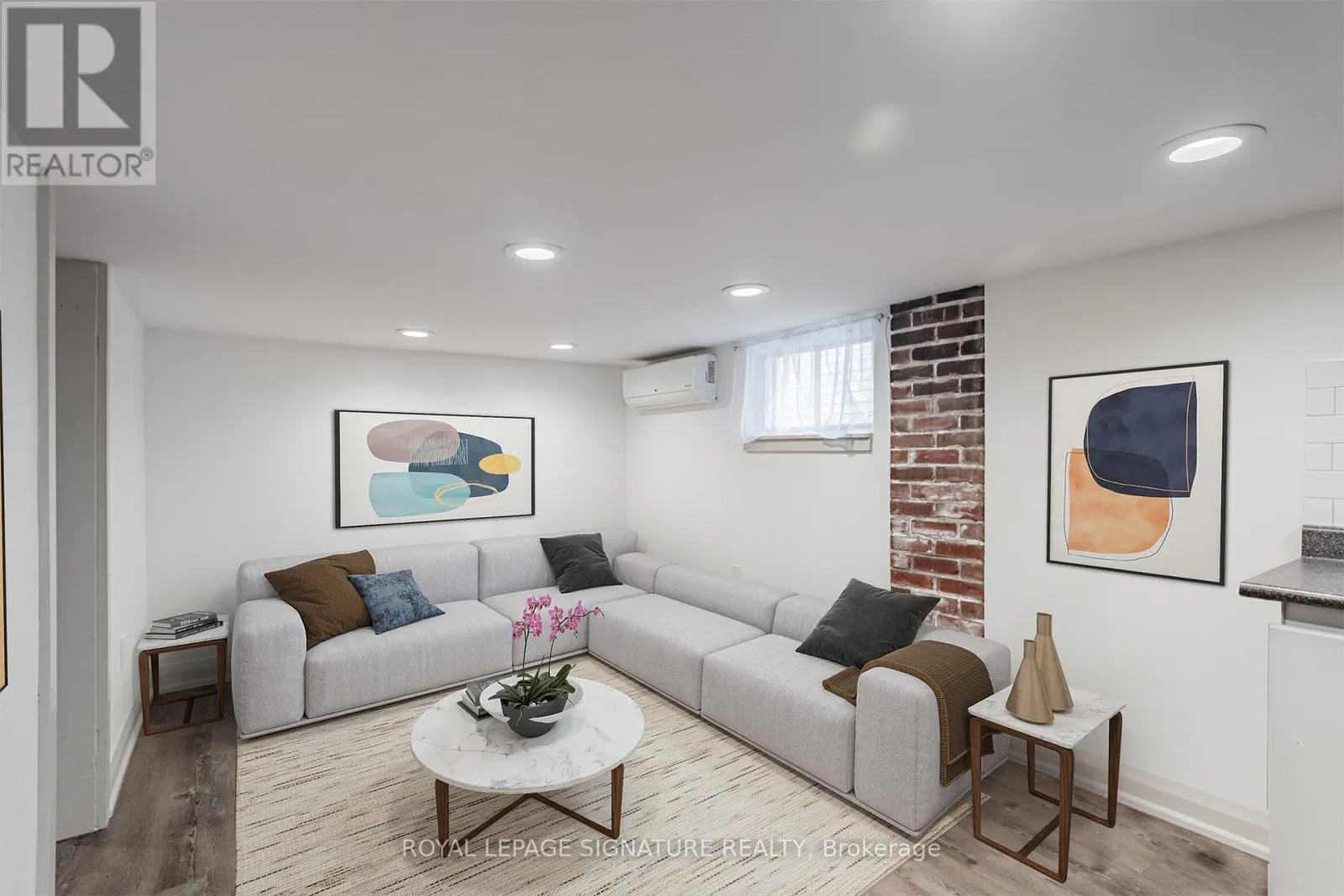 Other for rent: Lower - 49 Stanhope Avenue, Toronto, Ontario M4K 3N4