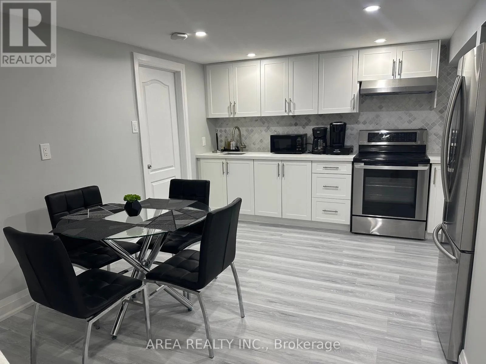 House for rent: Lower - 57 Farley Crescent, Toronto, Ontario M9R 2A5