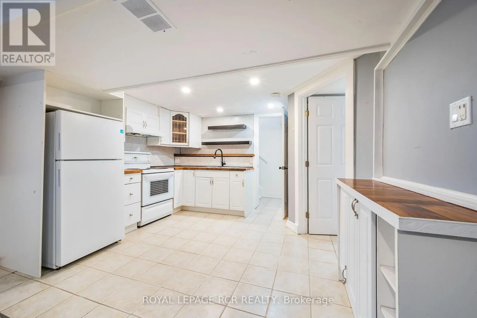 Other for rent: Lower - 57 Second Street, Orangeville, Ontario L9W 2C2