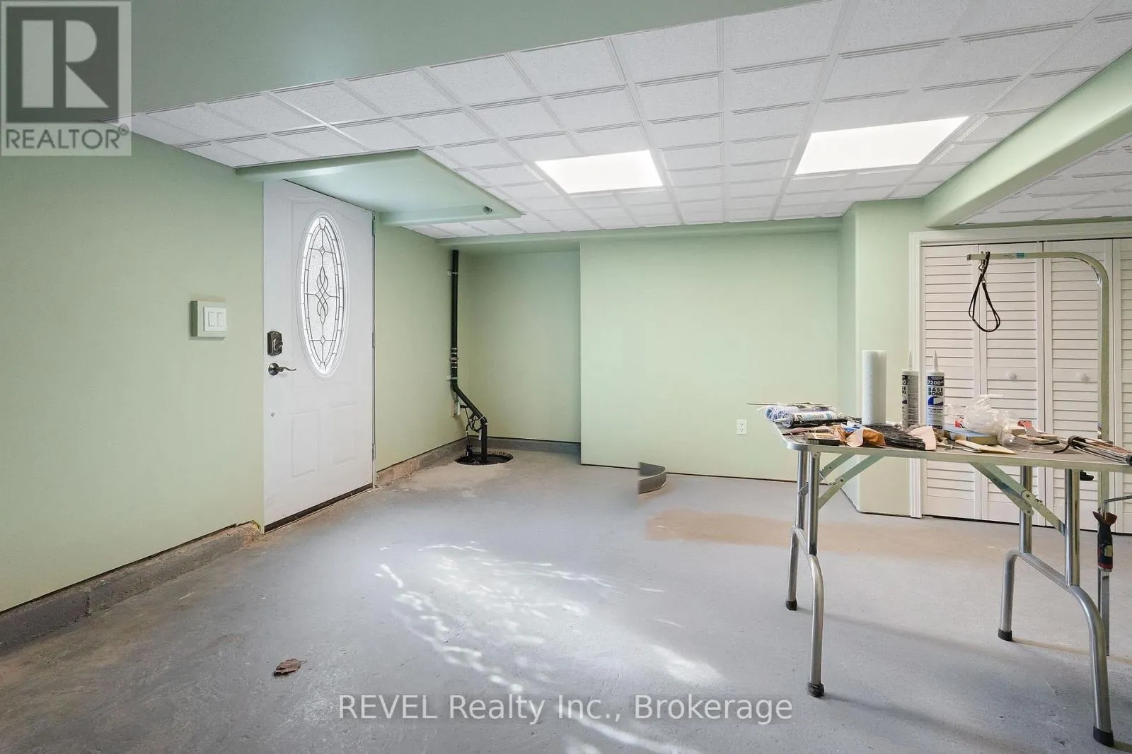 Residential Commercial Mix for rent: Lower - 6801 Lundys Lane, Niagara Falls, Ontario L2G 1V6